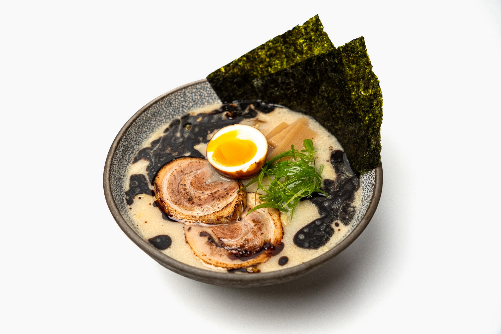 BLACK GARLIC OIL RAMEN